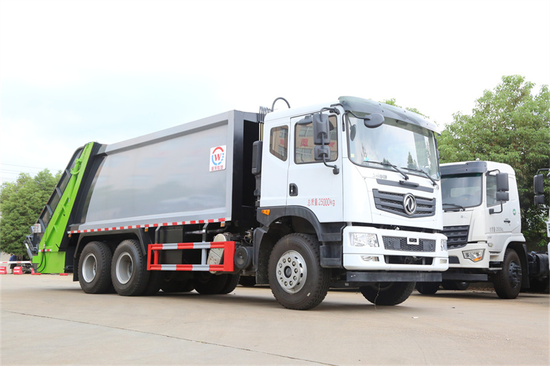 旺龍T5后八輪壓縮式垃圾車，?端高?大?上氣?檔次